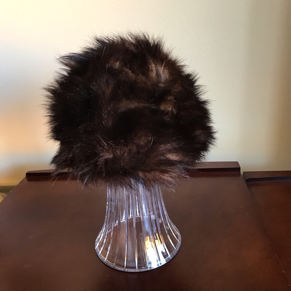 Vintage mink hat. Dark brown color. Made in Europe.